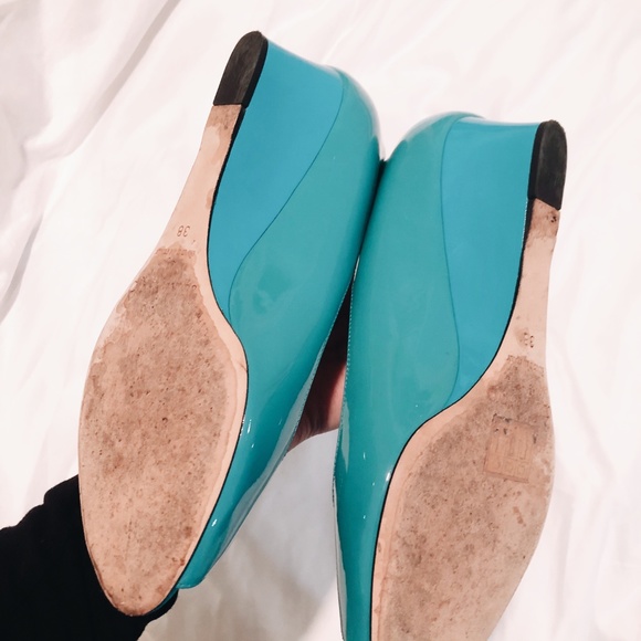 JIMMY CHOO TURQUOISE Baxen Peeptoe Patent Wedges - Picture 3 of 5